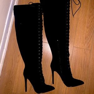 High heels boots